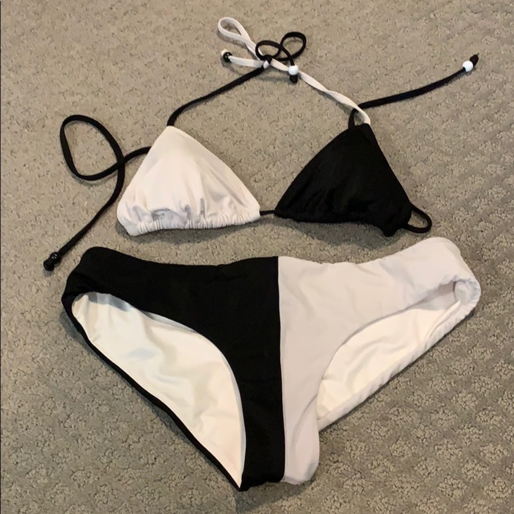 Black and white Victoria Secret bikini set